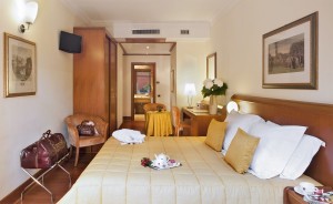 hotel-ponte-sisto-rome-rooms-luxury-club-venere-02