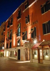 Hotel Saturnia International